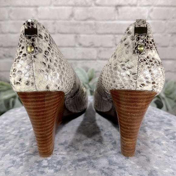 ALDO Brown & Cream Faux Snakeskin Round Toe Dress Wedges Women’s 9M✨VGUC✨ - Picture 7 of 10